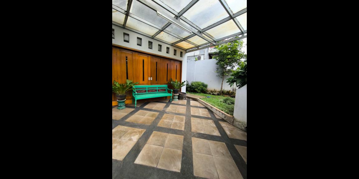 Dijual Rumah 2 Lantai di Jalan Warung Buncit, Jakarta Selatan Dijual Rumah 2 Lantai di Jalan Warung Buncit, Jakarta Selatan