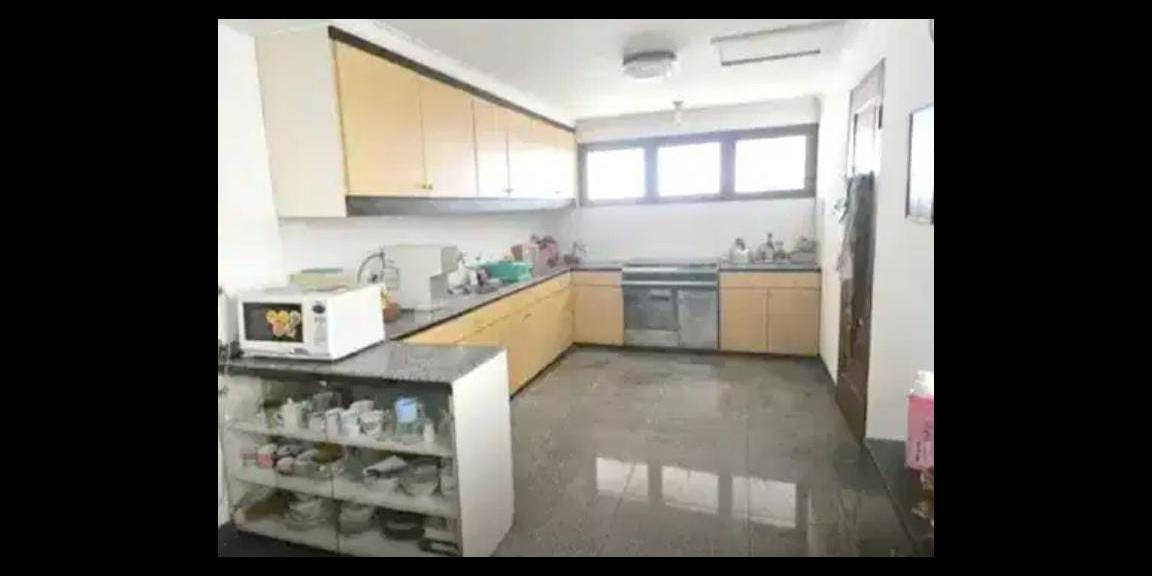 Dijual Rumah 2 Lantai di Jalan Jelambar, Jakarta Barat Dijual Rumah 2 Lantai di Jalan Jelambar, Jakarta Barat