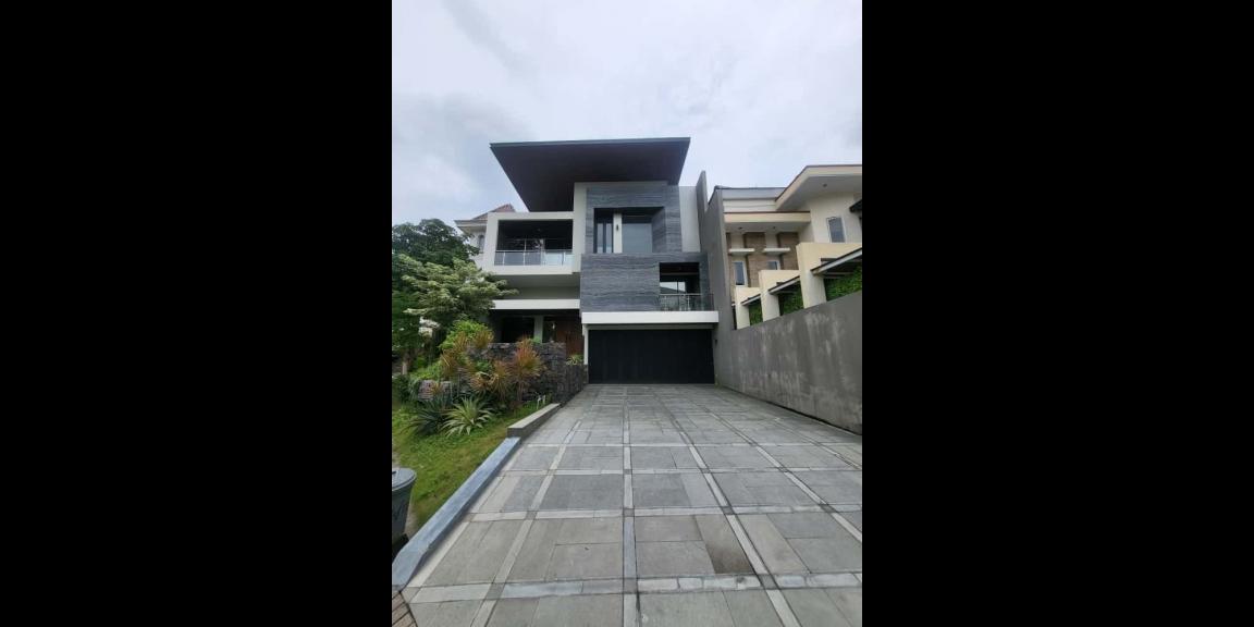 Rumah Mewah Siap Huni Lokasi Bukit Golf Cluster Taman Golf Citraland Surabaya Rumah Mewah Siap Huni Lokasi Bukit Golf Cluster Taman Golf Citraland Surabaya