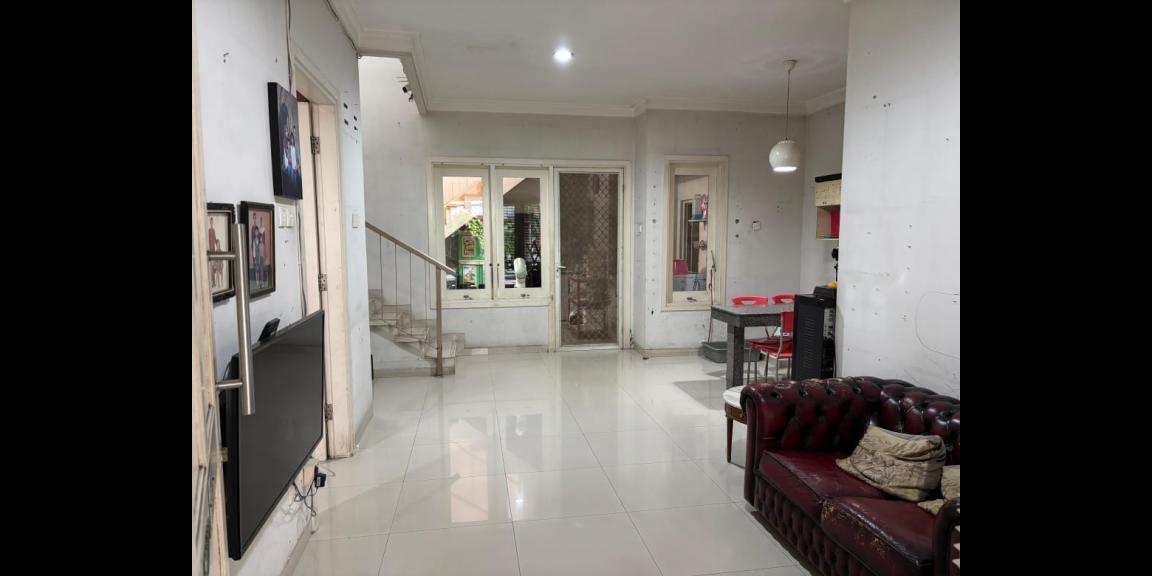 Rumah Minimalis Siap huni Di Perumahan Central Park A. Yani Ketintang Surabaya Rumah Minimalis Siap huni Di Perumahan Central Park A. Yani Ketintang Surabaya