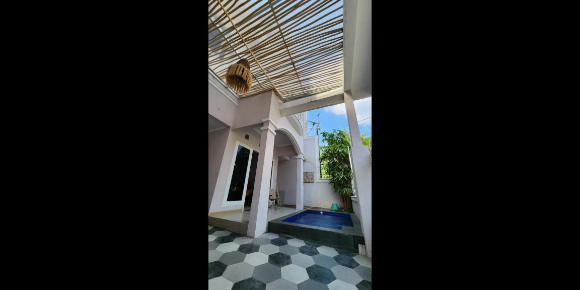 Rumah Cantik Semi Furnished Siap Huni Di Perumahan Graha Indah Gayung Kebonsari Surabaya Rumah Cantik Semi Furnished Siap Huni Di Perumahan Graha Indah Gayung Kebonsari Surabaya