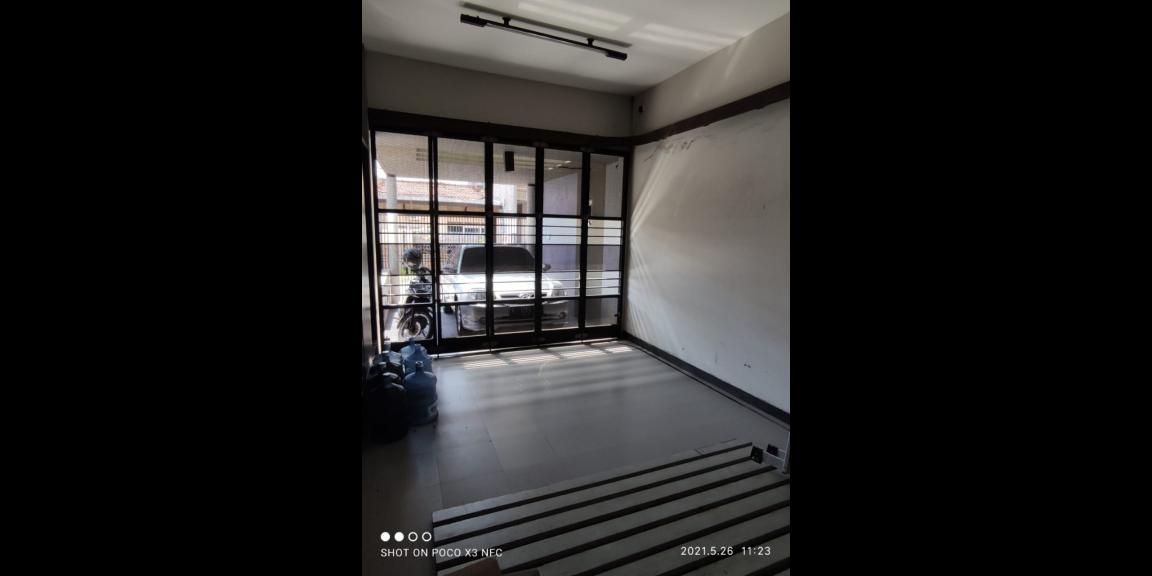 Perumahan Babatan Pantai 2 lantai Minimalis Modern Perumahan Babatan Pantai 2 lantai Minimalis Modern