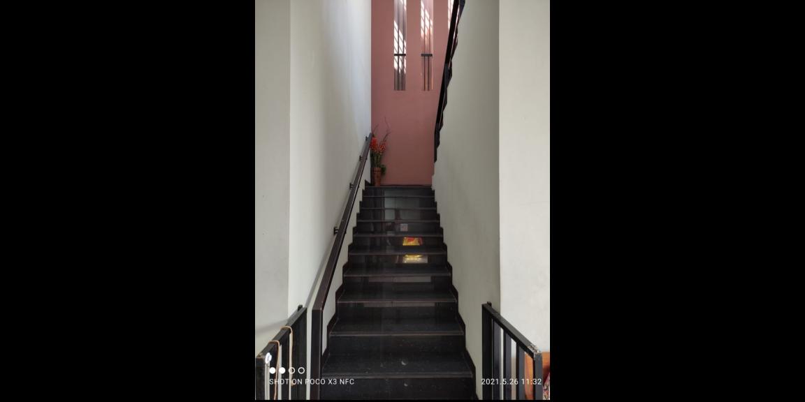 Perumahan Babatan Pantai 2 lantai Minimalis Modern Perumahan Babatan Pantai 2 lantai Minimalis Modern