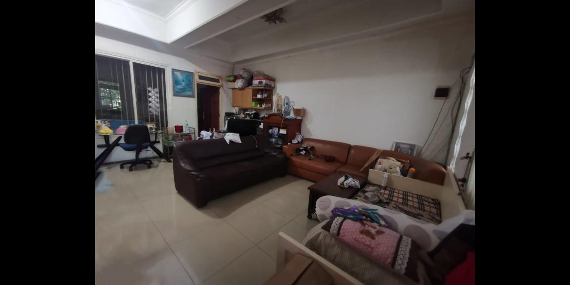 Jual Rumah Depan Taman di Babatan Mukti, Surabaya Jual Rumah Depan Taman di Babatan Mukti, Surabaya