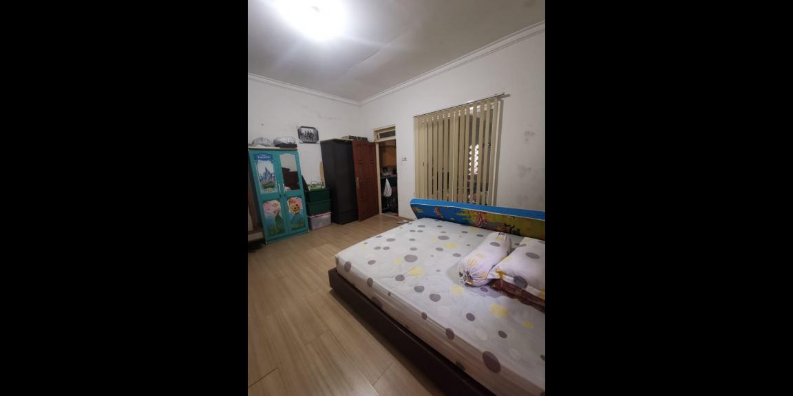 Jual Rumah Depan Taman di Babatan Mukti, Surabaya Jual Rumah Depan Taman di Babatan Mukti, Surabaya