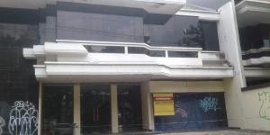 Sewa Rumah Tempat Usaha Kosong di Mayjen HR Muhammad Strategis