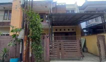 KOST-KOSTAN 17 KAMAR BERIKUT KANTOR DI CISARANTEN KULON BANDUNG