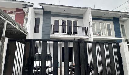 Rumah Full Furnished di Green Mansion Regency Lontar Surabaya Barat