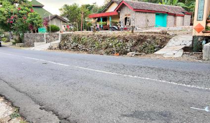Tanah 454m²  Strategis Buka Usaha Karanganyar 