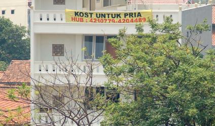 Kost dengan fasilitas lengkap untuk Karyawan / Mahasiswa  di Jl Pramuka - Jakarta Pusat