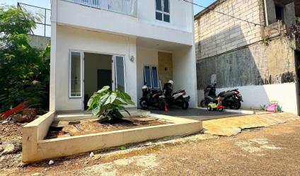 Rumah baru bebas banjir Kalisari Pasar Rebo Jakarta Timur 