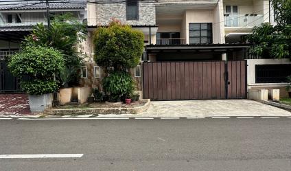 Rumah second tanah luas di Pondok Kelapa Duren Sawit Jakarta Timur 