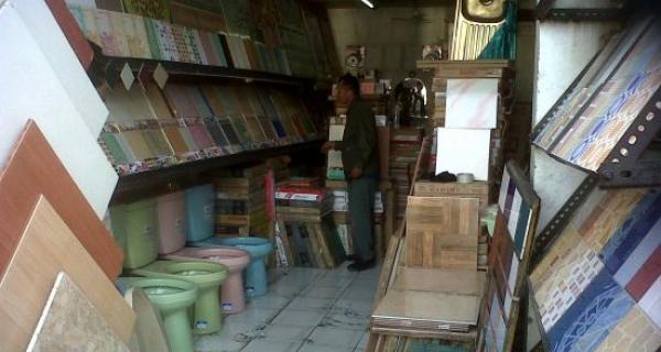 Ruko di Pinggir Jalan Utama di Manggarai - Jakarta Selatan