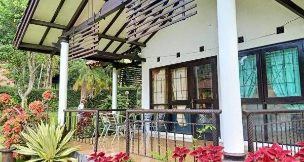 Jual Villa Grand Trawas SHM Siap Huni di Mojokerto
