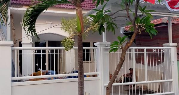 Rumah Baru Renovasi Kawasan Perumahan Wiguna Selatan Surabaya