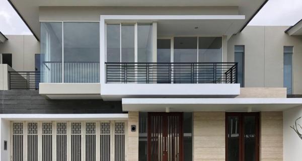 Rumah Mewah Minimalis Kawasan The Greenlake Citraland