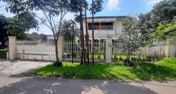 RUMAH HITUNG TANAH  DI TUBAGUS ISMAIL DAGO BANDUNG