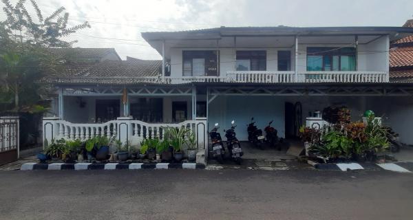 KOST 23 KAMAR PENUH TERISI DEKAT PERKANTORAN, SEKOLAH DAN PERTOKOAN DI SAYAP JL. JAKARTA BANDUNG HARGA DI BAWAH NJOP