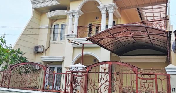 Dijual / Disewakan Rumah Full Renovasi Lokasi Tenggilis Surabaya