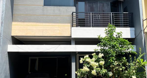 Rumah Minimalis di Komplek Perumahan Jojoran Gubeng Pusat Kota Surabaya