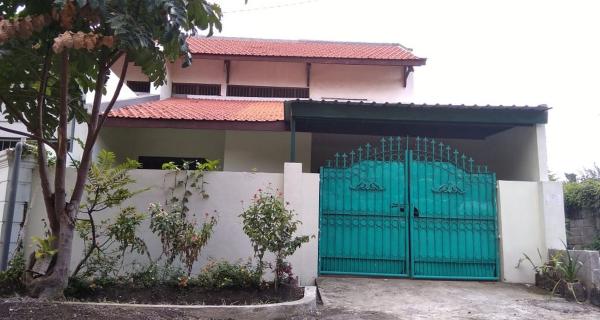 Rumah Gayungsari Barat daerah Gayungan Kota Surabaya