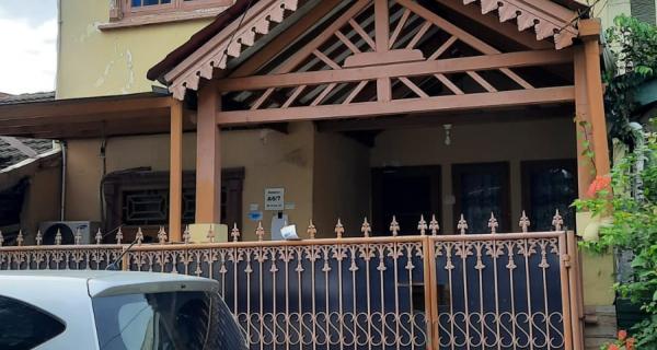 Rumah 3 lantai dijual murah Pondok Aren