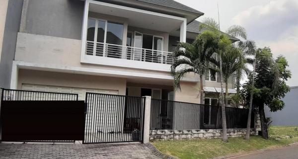 Rumah Bagus Modern Minimalis Graha Family Surabaya