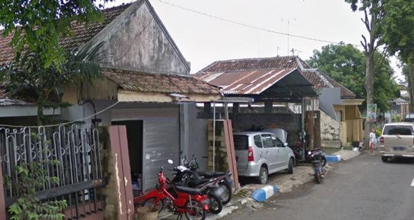Rumah dan Tempat Usaha Strategis di Raya Bengawan Solo Lumajang