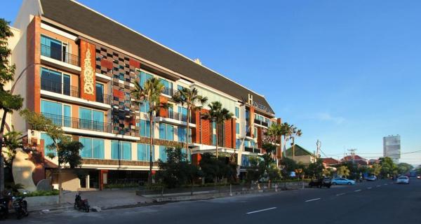Jual Hotel Mewah Bintang 4 di Jalan Raya Tuban Badung