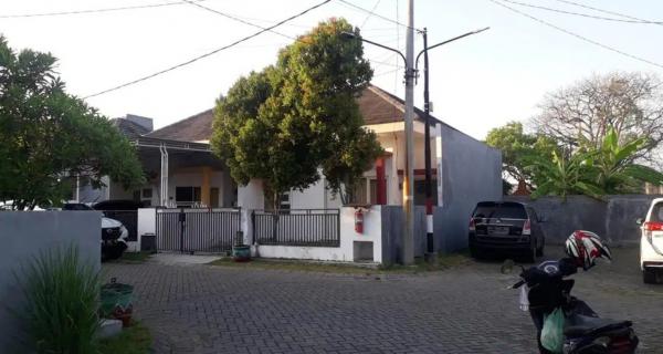 Jual Rumah di Hook di Kawasan Mutiara Regency Surabaya