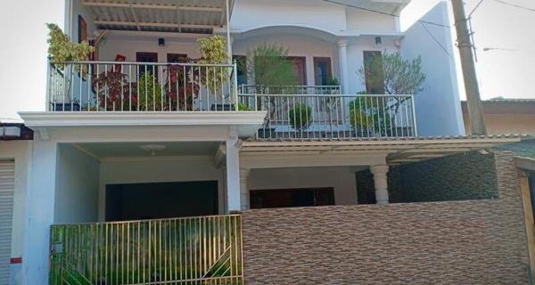 Rumah 2 Lantai di Perumahan Pondok Maritim Wiyung Surabaya