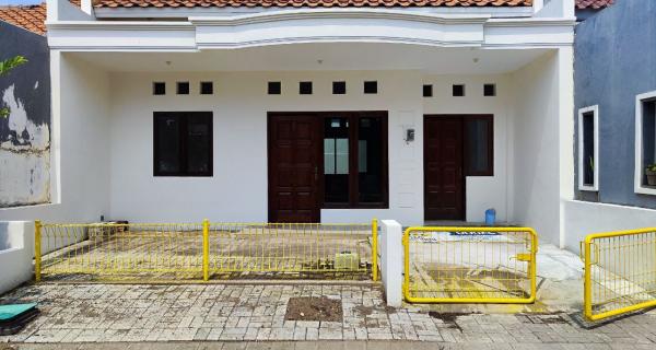 Dijual Rumah Siap Huni di Perumahan Bukit Palma Citraland Surabaya Barat
