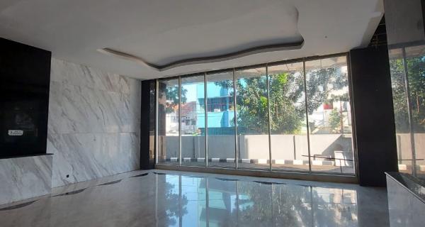 Gedung Baru lt 1640 m2 Di Mampang Prapatan , Jakarta selatan murah