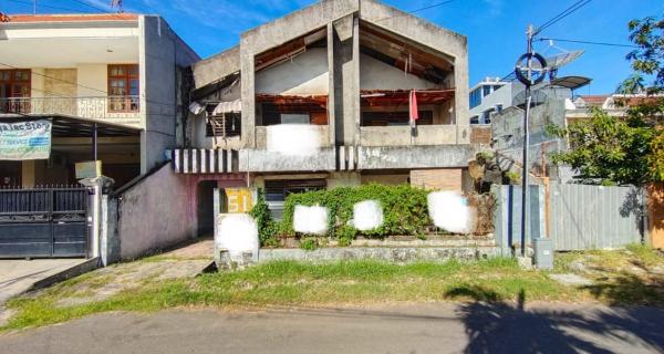 Dijual rumah hitung tanah manyar rejo