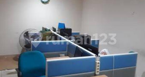 Jual Gedung 5 Lantai Strategis di Pecenongan, Jakarta Pusat