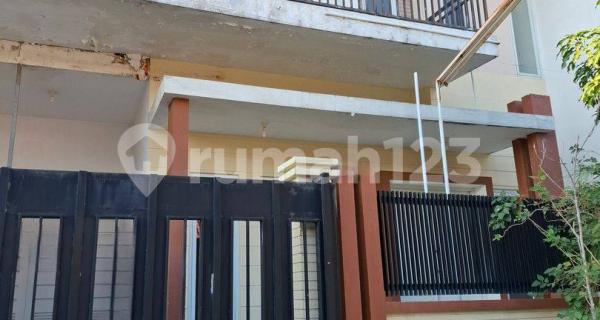 Jual Rumah Bagus 2 Lantai di Sutorejo Prima, Surabaya