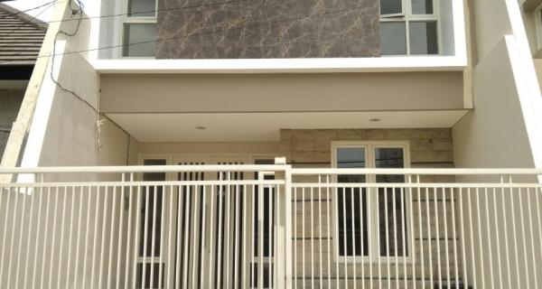 Dijual Rumah Baru gress Manyar Tirto Asri
