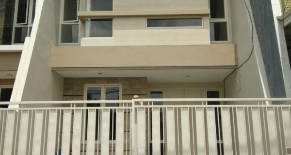 Dijual Rumah Baru Gress minimalis Manyar Tirto Asri