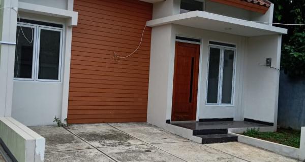 Rumah cluster 6 unit dekat Griya Depok Asri