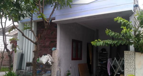 Dijual cepat rumah dengan harga murah dan lokasi strategis Kebomas Gresik