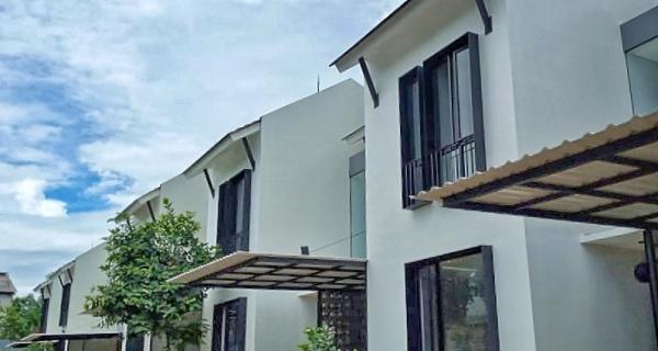 Rumah 3+1 Kamar Tidur Akses Tll TB Simatupang & Depok