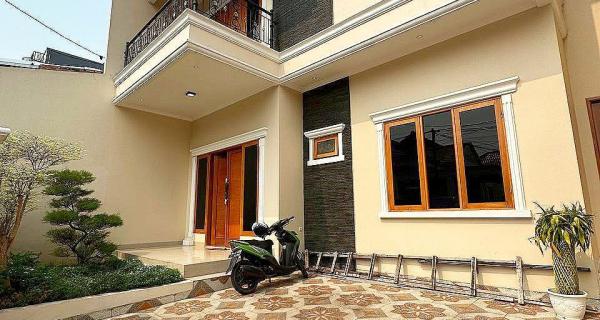 Rumah baru Cluster dekat pusat perkantoran Pemuda Rawamangun Jakarta Timur 