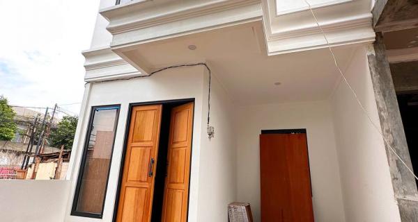 Rumah minimalis 2lantai Ciracas dekat Mall Cijantung Jakarta Timur 