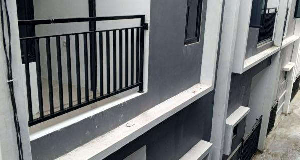 Rumah minimalis 2lantai Ciganjur Jagakarsa Jakarta Selatan 