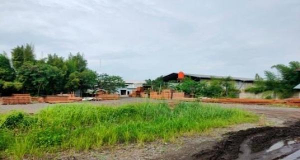 Dijual Pabrik di Raya Plamongansari, Semarang
