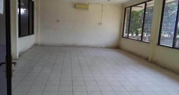 Dijual Gudang RAYA BOBOH Gresik