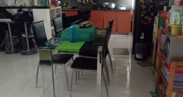  Dijual Rumah  Babatan pilang XV