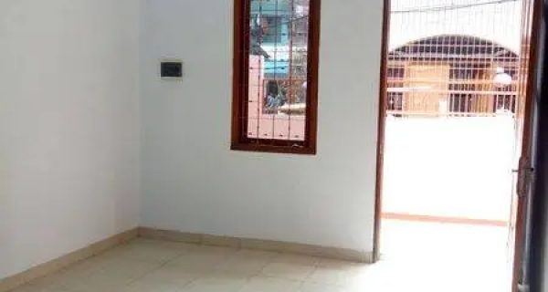 DISEWAKAN RUMAH 2 LANTAI, JEMBATAN LIMA, GAJAH MADA, JAKARTA BARAT