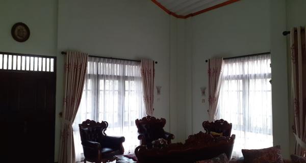 Rumah strategis dekat Otista