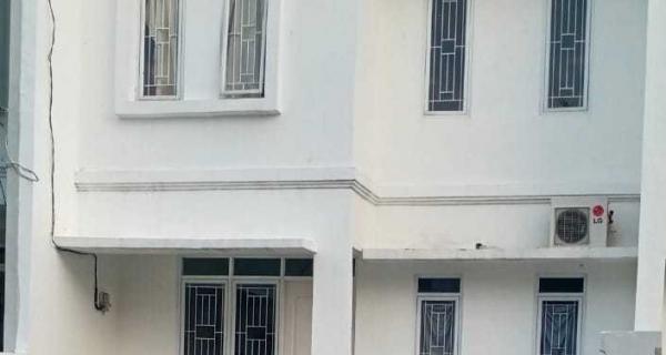 RUMAH SIAP HUNI HOOK  2 LANTAI HARGA 1 LANTAI DEKAT MC. DONALD BOJONGSARI 